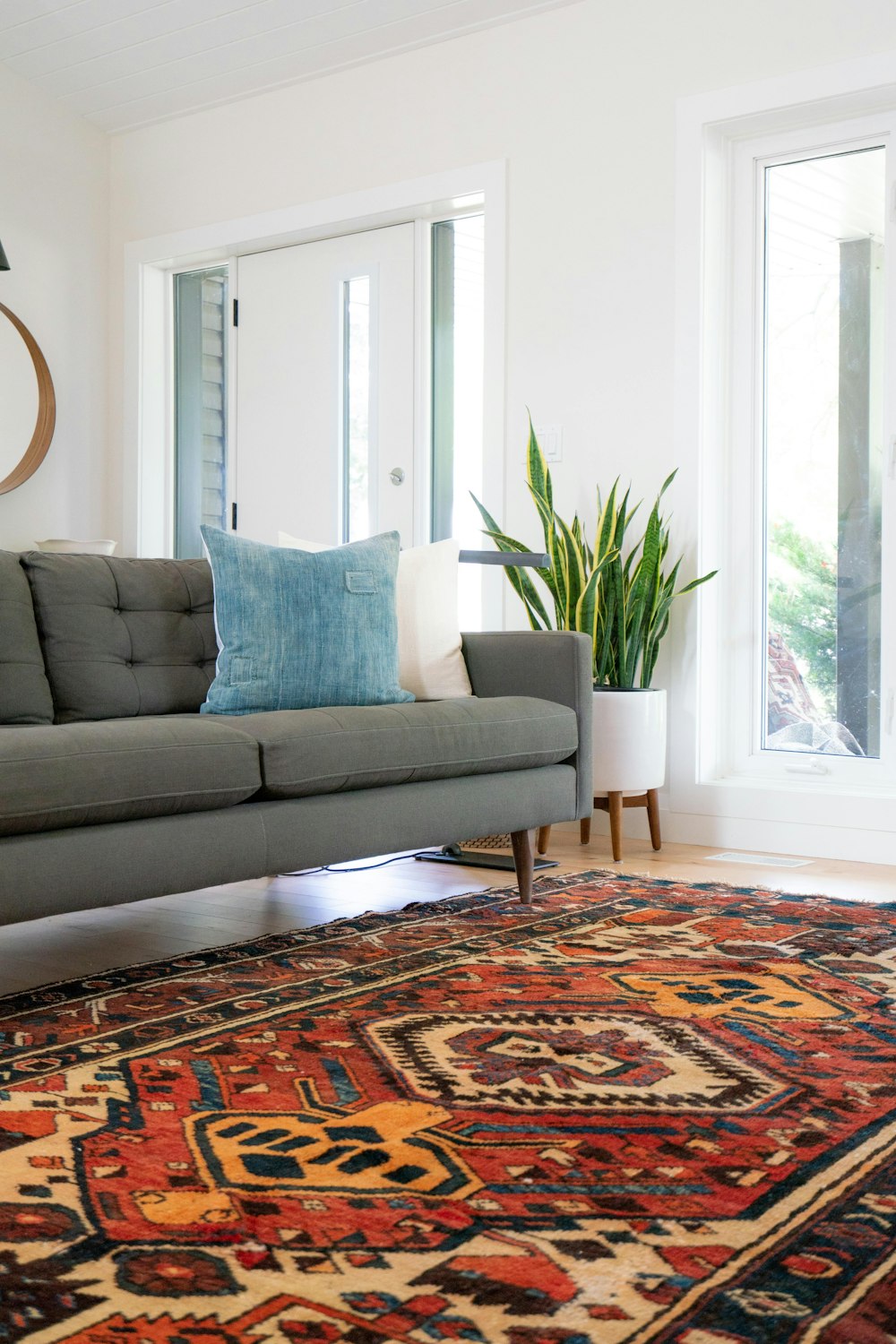 10 Small Living Room Rug Ideas That Make the Room Look Bigger